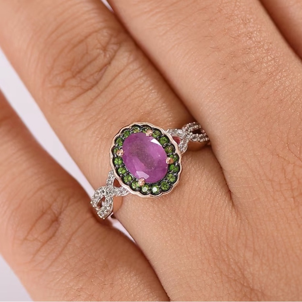 Genuine Hot Pink Sapphire Ring - Picture 2 of 6
